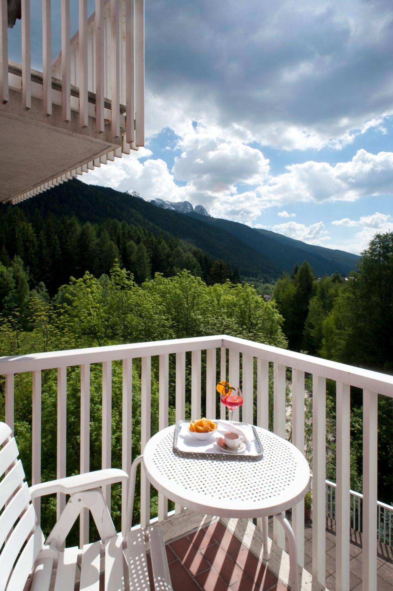 Hotel Mirella Ponte Di Legno Camera foto