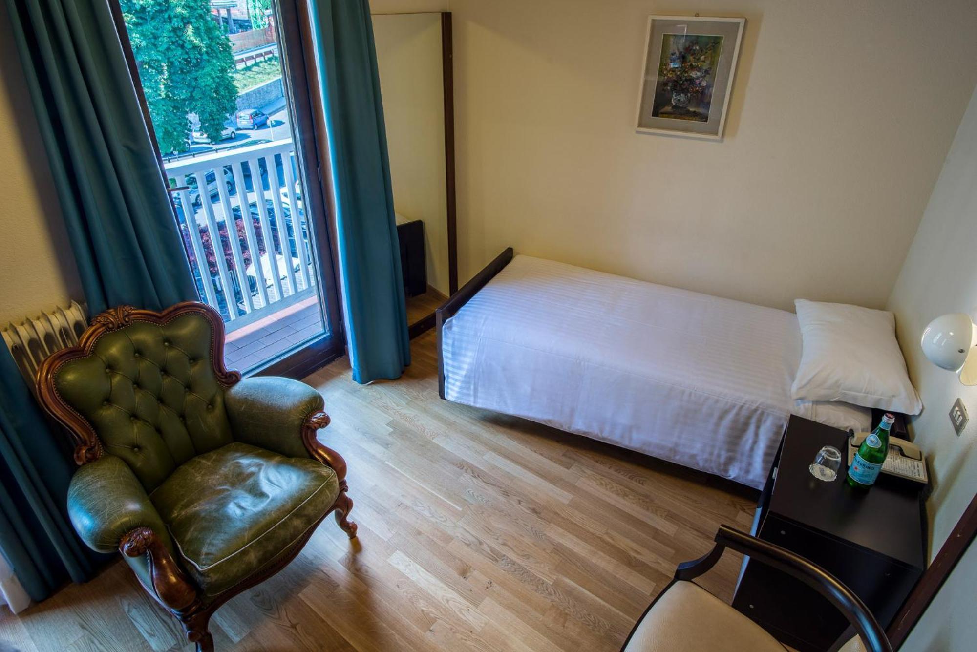 Hotel Mirella Ponte Di Legno Esterno foto